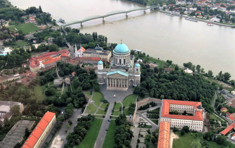 Új, egyházi weboldalon Esztergom és Budapest komplex turisztikai kínálata