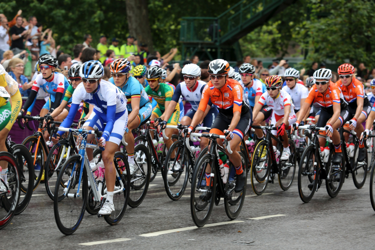 Kínok Kínja két keréken újra a térségben