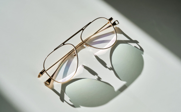 Miért rajongunk még mindig a pilóta szemüvegért?