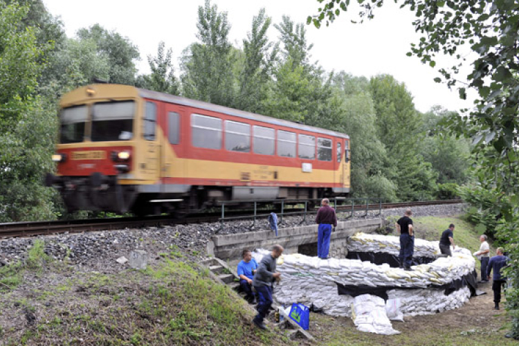 Se vonat, se pótlóbuszok Esztergomtól Süttőig