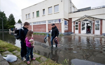 Árvízi helyzetkép - Emelkedik a víz szintje Győrben