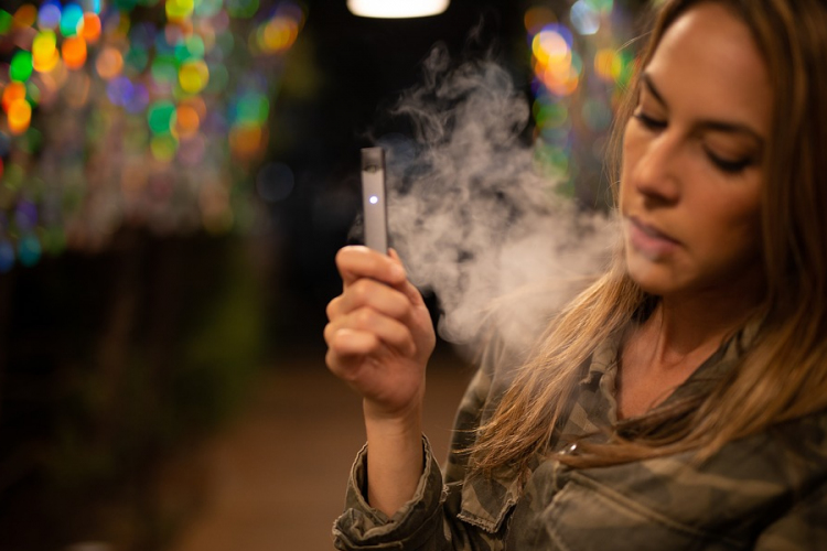 Bosszantó szokások, amit a dohányosok nem is tudnak magukról