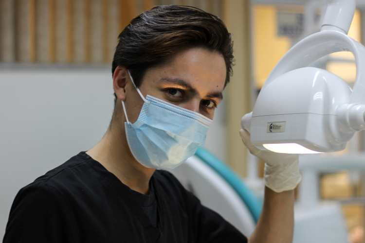 Gyökérkezelés fájdalommentesen: lehetséges!