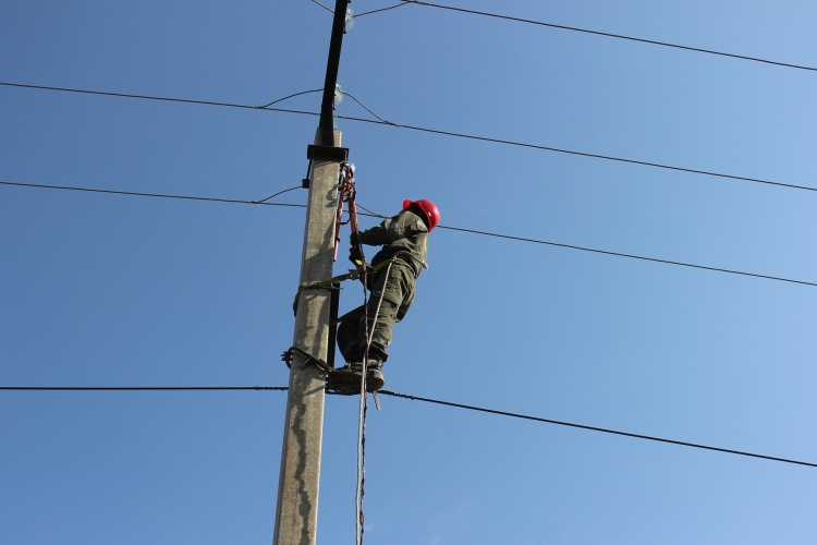 Várható áramszünetek Esztergomban és környékén 