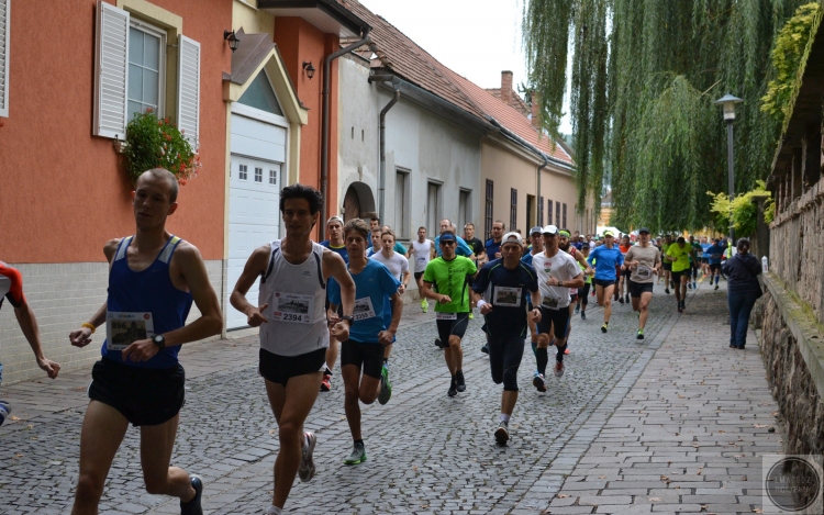 Idén sem maradnak el Esztergom legnagyobb futóversenyei!