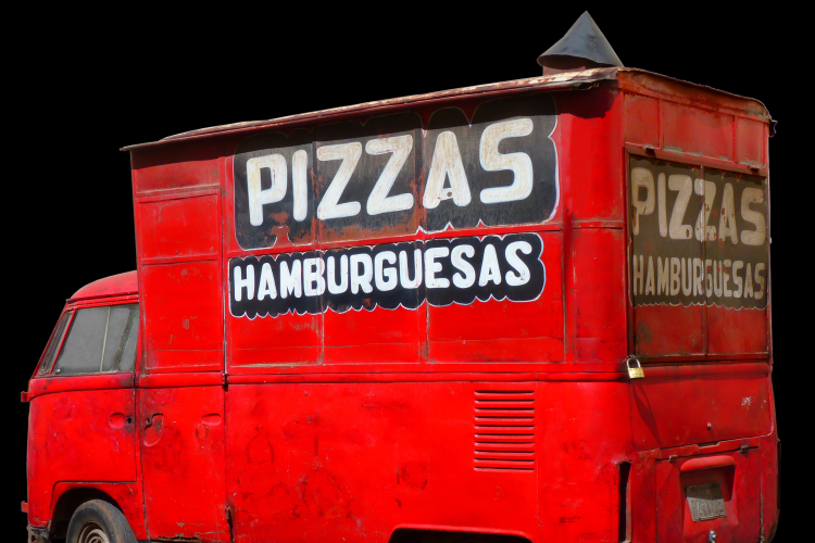 Rács mögött marad a pizzafutár kocsiját ellopó férfi