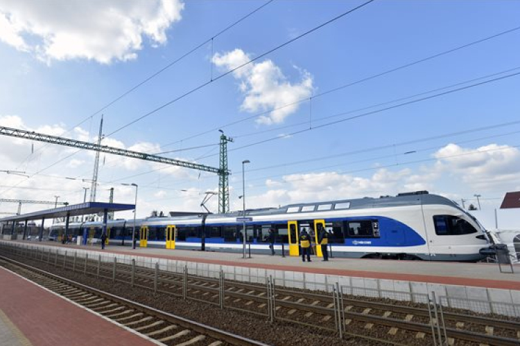 Hamarosan már tényleg villanyvonatok járnak az esztergomi vonalon