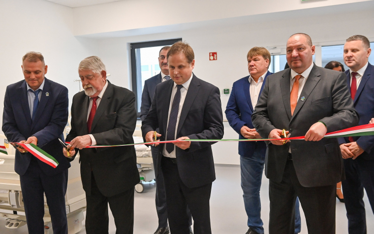 Átadták a Jahn Ferenc Dél-pesti Kórház új diagnosztikai épületét