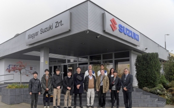 Fiatal magyar kutatók tudományos munkáját támogatja a Suzuki