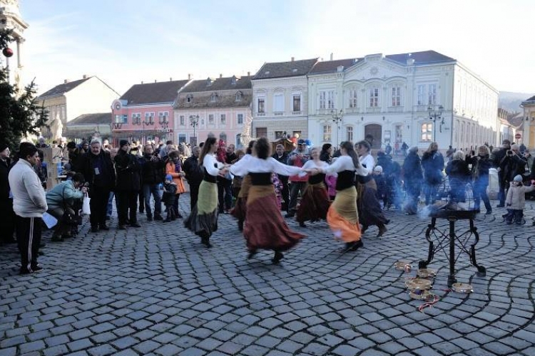 Valódi agórává vált Esztergom főtere - FOTÓK