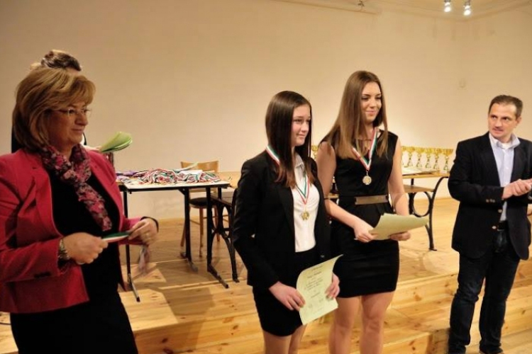 Idén is keresi a jó tanuló, jó sportolókat Esztergom