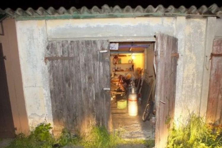 Éppen garázsfeltörés közben bukott le a körözött esztergomi férfi