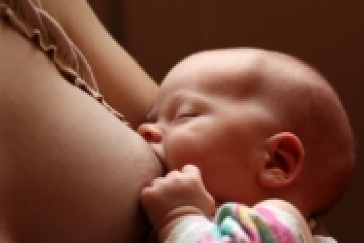 Nem tud szoptatni? Vesse be az alábbi praktikákat!