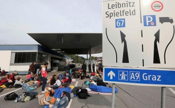 Illegális bevándorlás - Szerdától szigorítás Ausztria déli határán