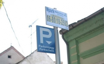 Most akkor fizetős a parkolás Esztergomban vagy nem?