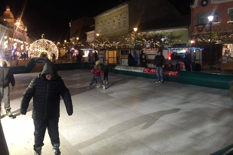 Idén is lesz ingyenes korcsolyapálya a főtér közepén