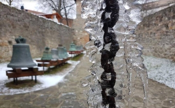 Vörös kód riasztás a rendkívüli hideg miatt Esztergomban is
