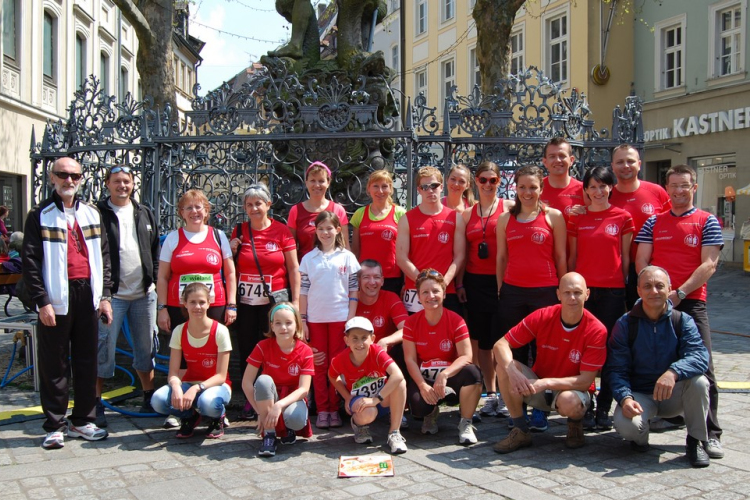 Futólépések a nemzetközi kapcsolatokért