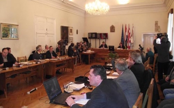 Strigonium és költségvetés – rendkívüli ülés Esztergomban