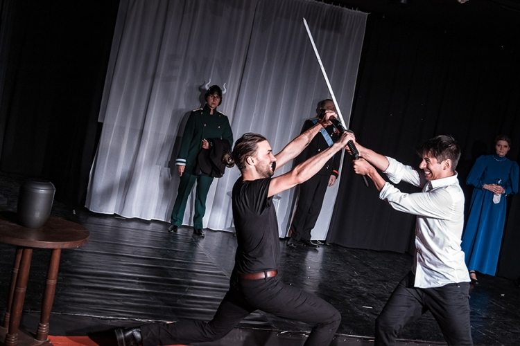 A Hamlet bemutatójával indítja az évadot a Babits Mihály Színház - FOTÓK